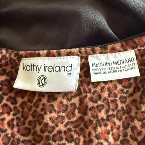 Kathy Ireland Black Button Down Shirt Elegant Style - Picture 2 of 7